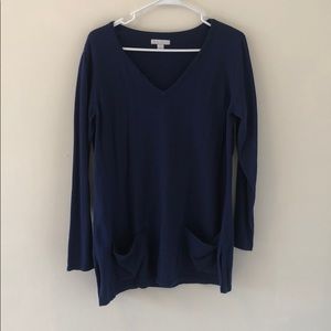 Oversized navy sweater with pockets